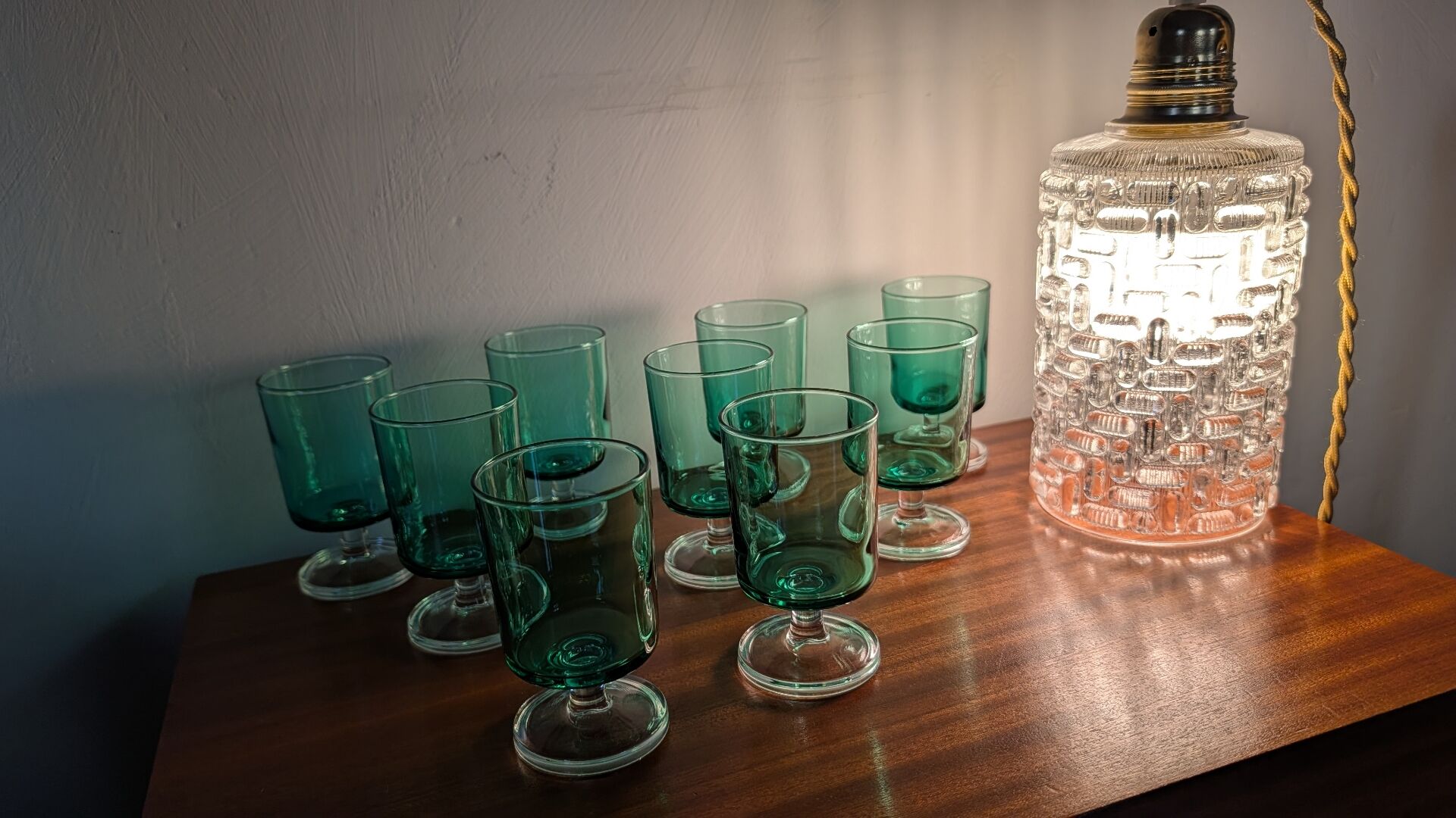 Set of 9 green glasses from the 70s.