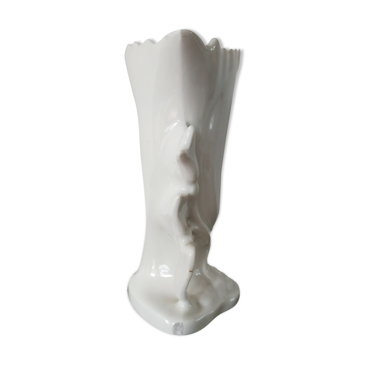 Vase cornet de marié en porcelaine du XIXe siècle