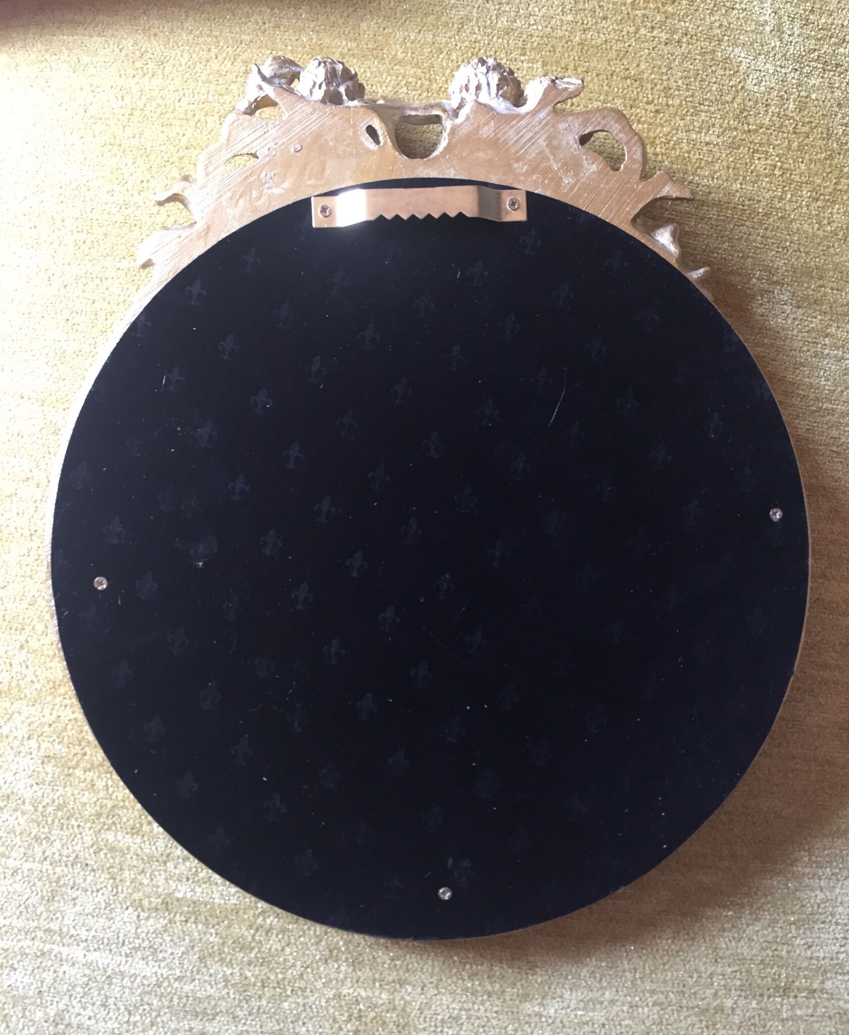 Round mirror 29 x 24.5cm