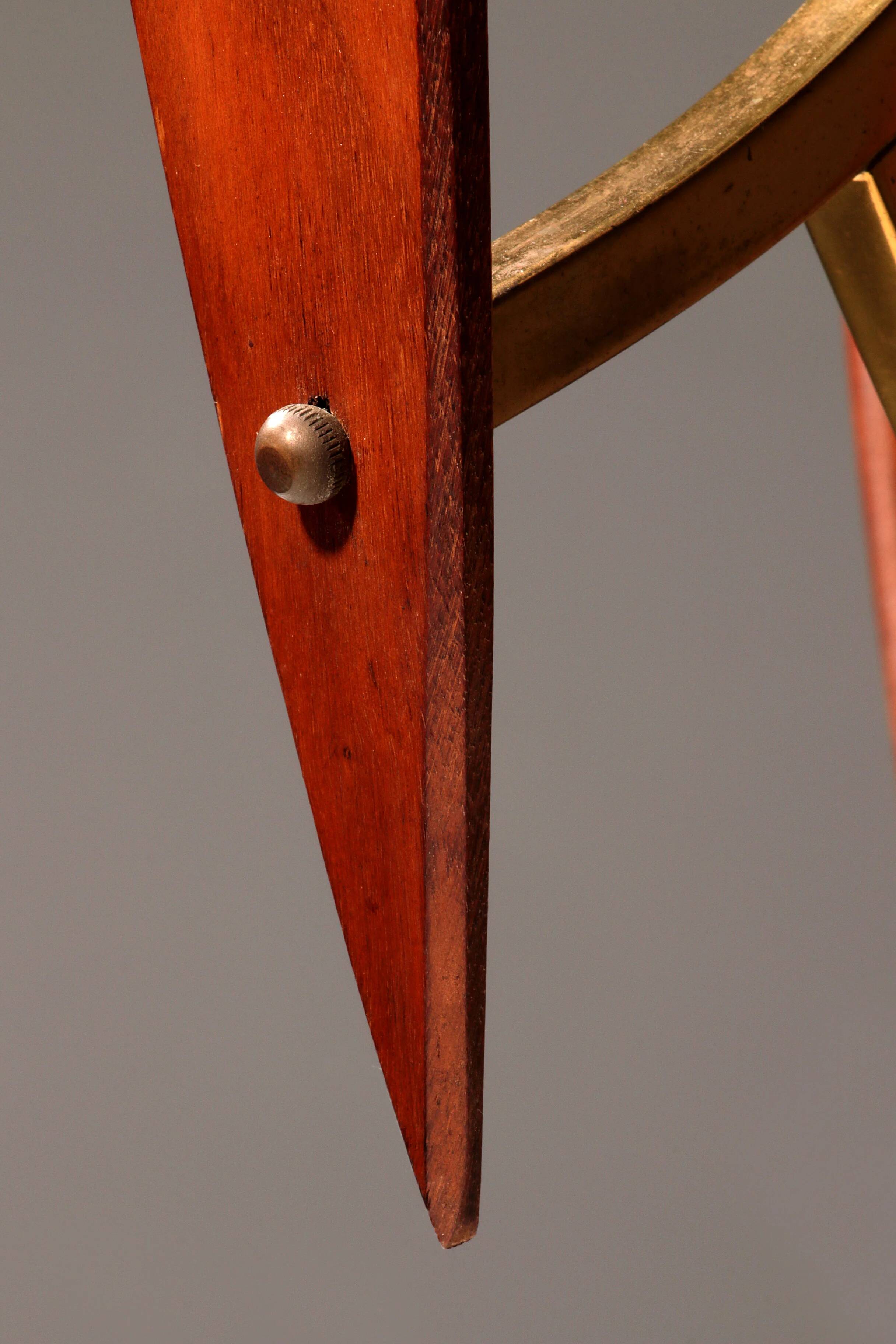 Biomorphic table lamp by Masjestic Lamp.Co USA walnut and brass 1960