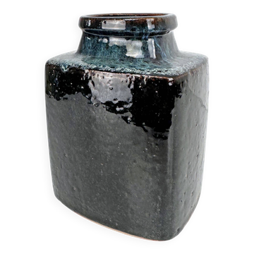 Sculptural stoneware vase by Jytte Trebbien, Denmark, 1970s