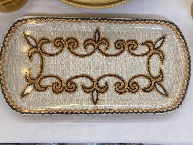 3 Parisian Cafés espresso cups on their small tray