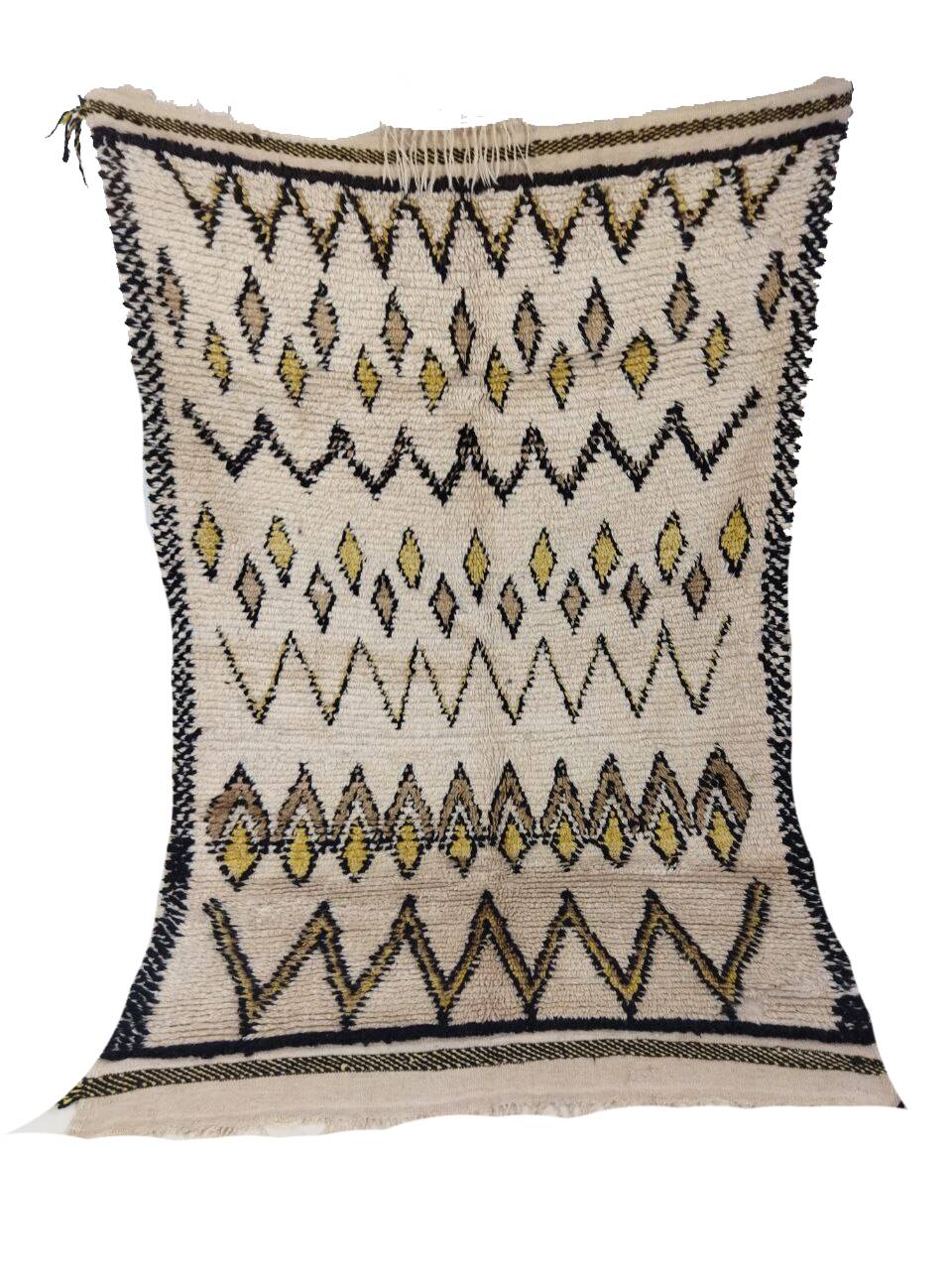 Handmade moroccan berber rug 187 x 117 cm