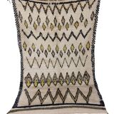 Handmade moroccan berber rug 187 x 117 cm