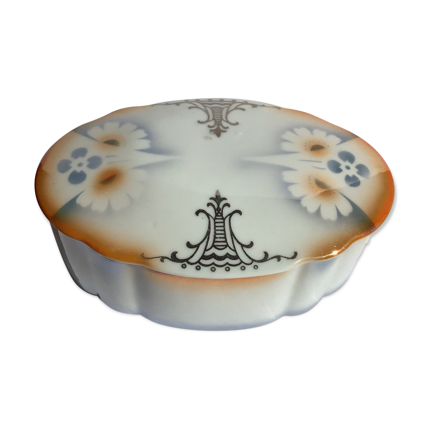Decorated oval porcelain candy