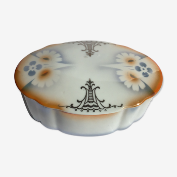 Bonbonnière porcelaine ovale décorée