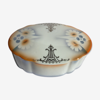 Decorated oval porcelain candy