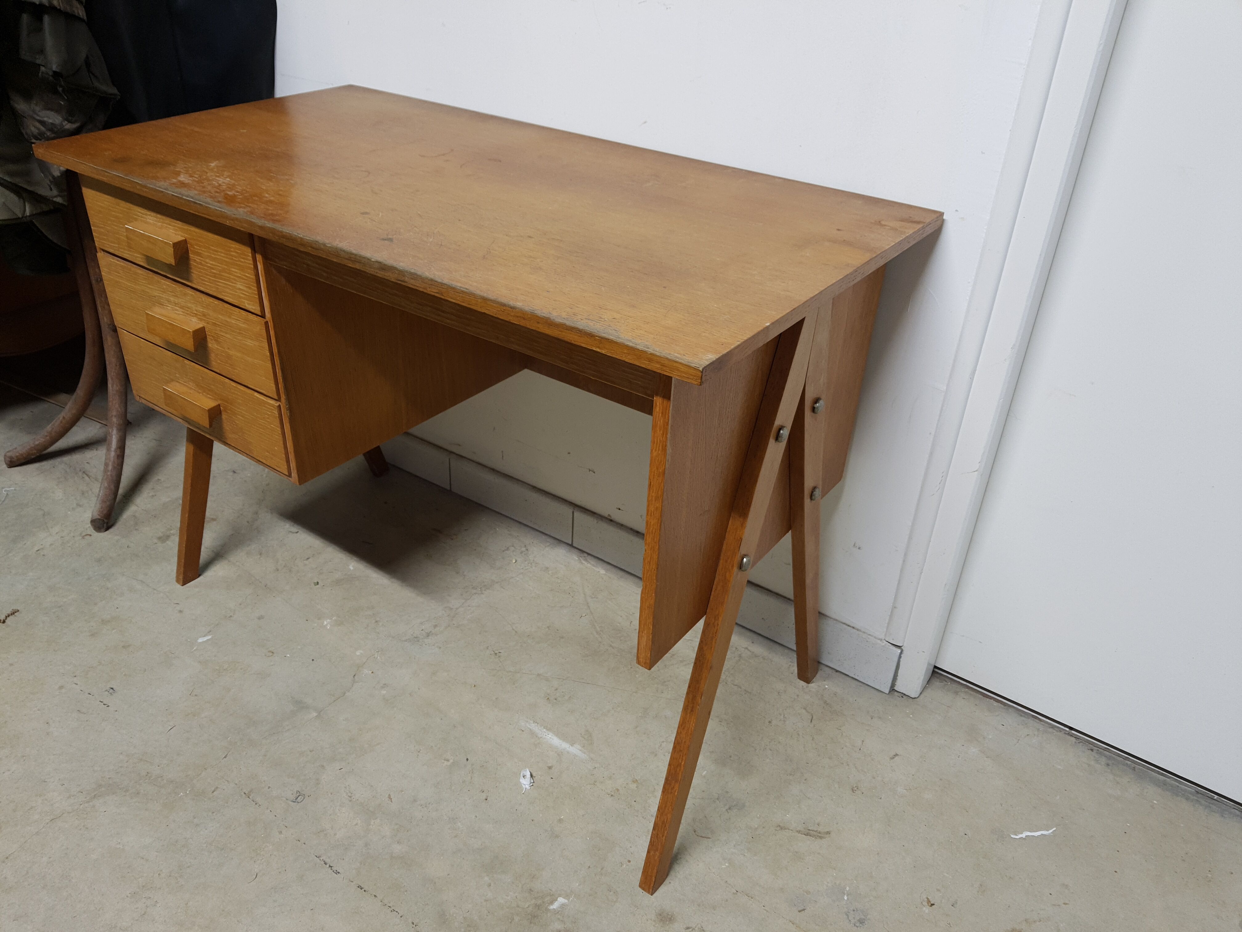 Vintage desk compass feet