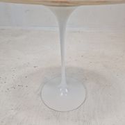 Oval marble side table by Eero Saarinen for Knoll
