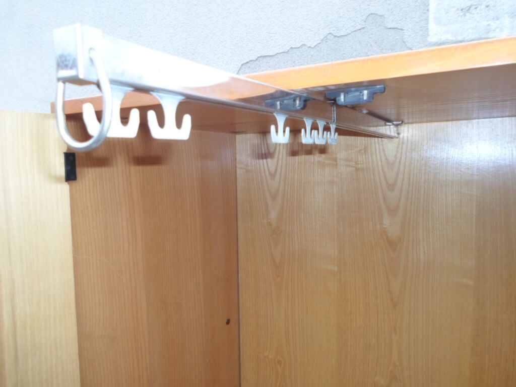 Walk-in wardrobe Paris vintage 1970