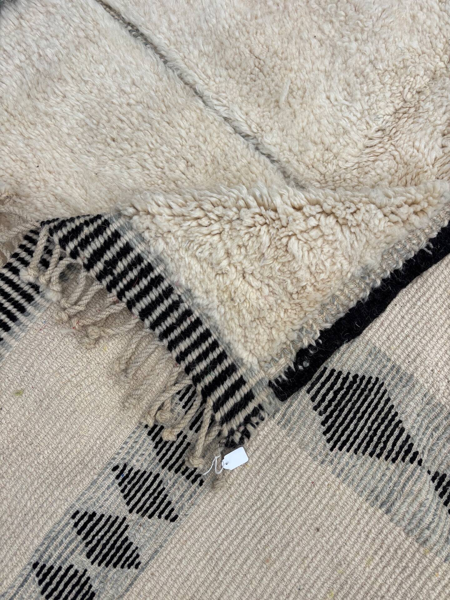 Tapis Mrirt noir et blanc 210×290 cm
