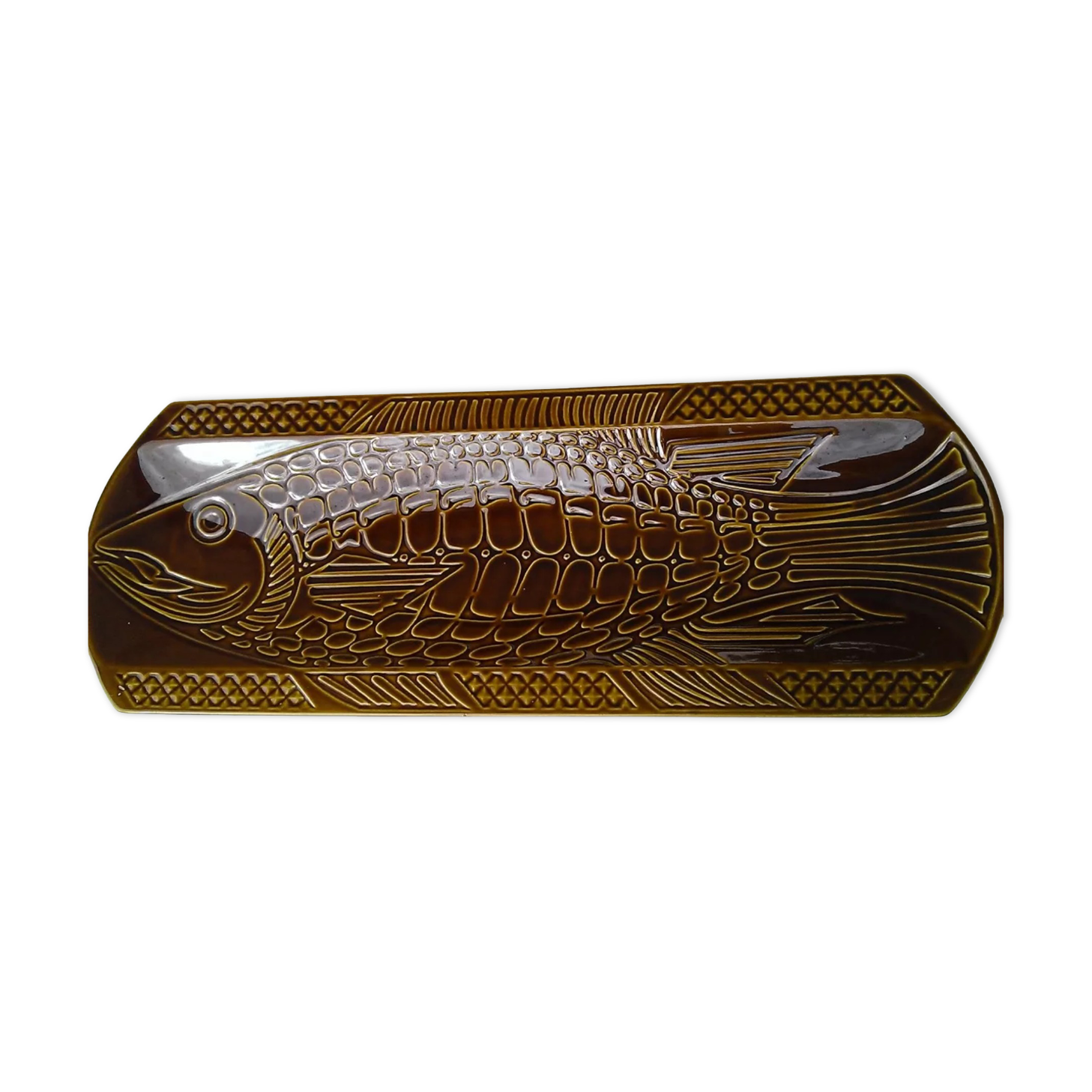 Dish Digoin fish relief 61cm khaki brown