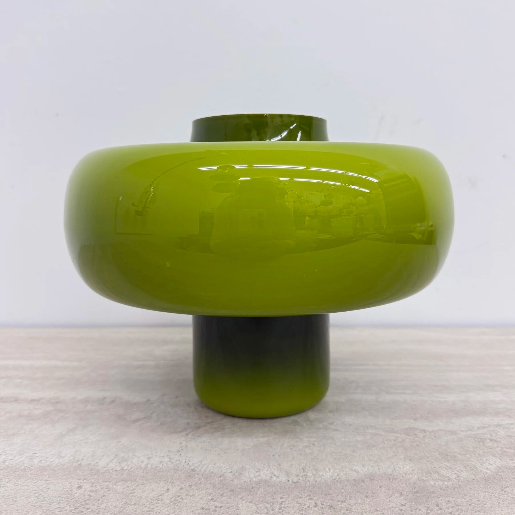 Mid-century design green glass Swedish table lamp, 1970s