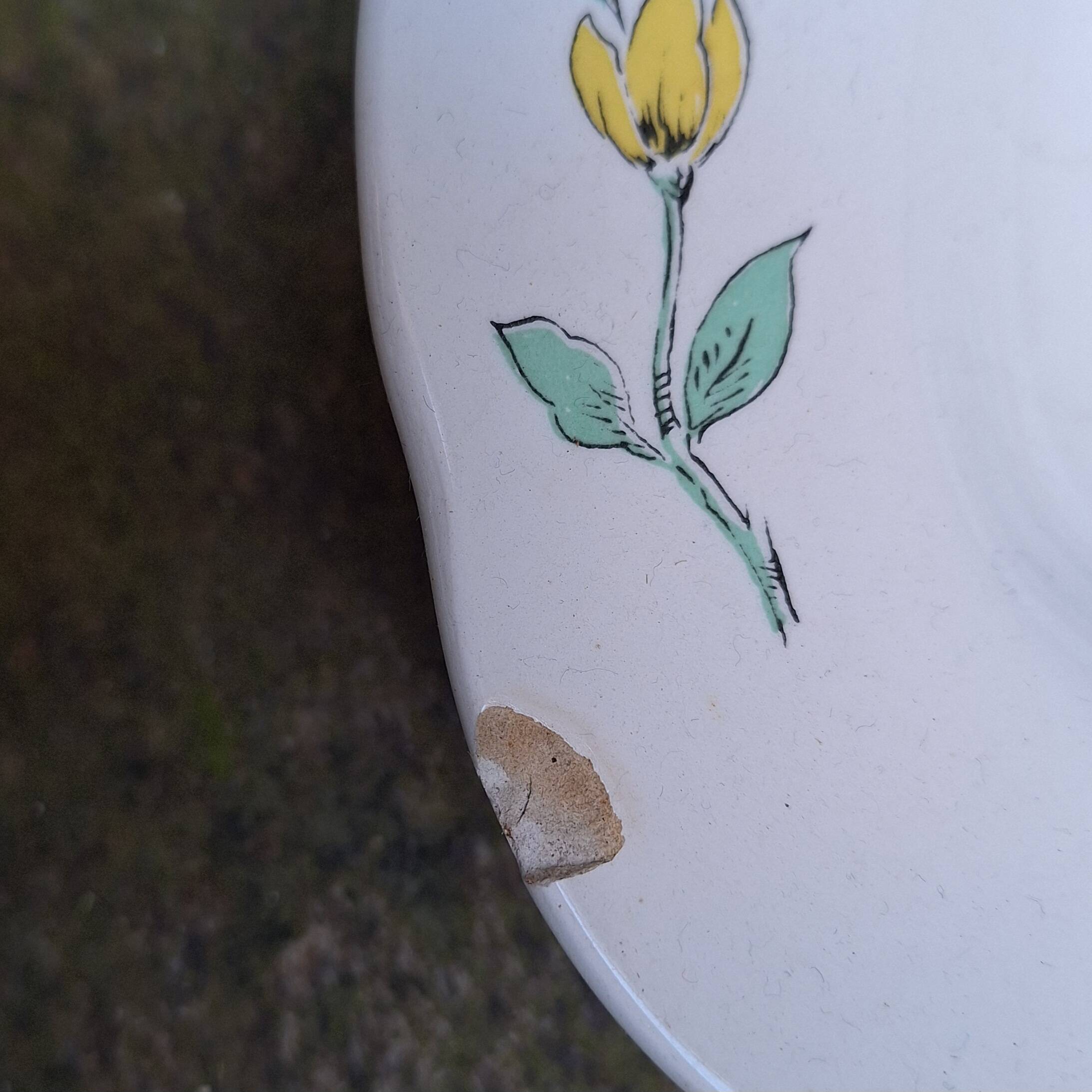 Set of 3 earthenware dishes from Sarreguemines, Riquewihr model.