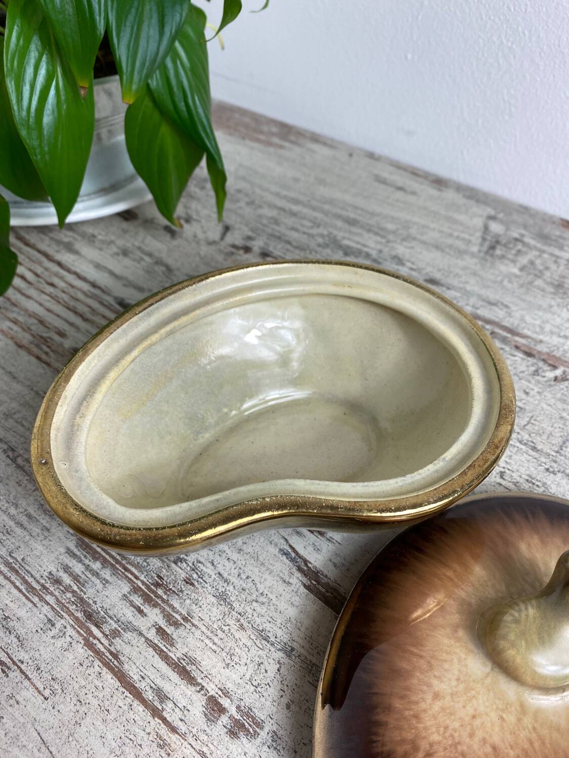 Foreign ceramic candy dish