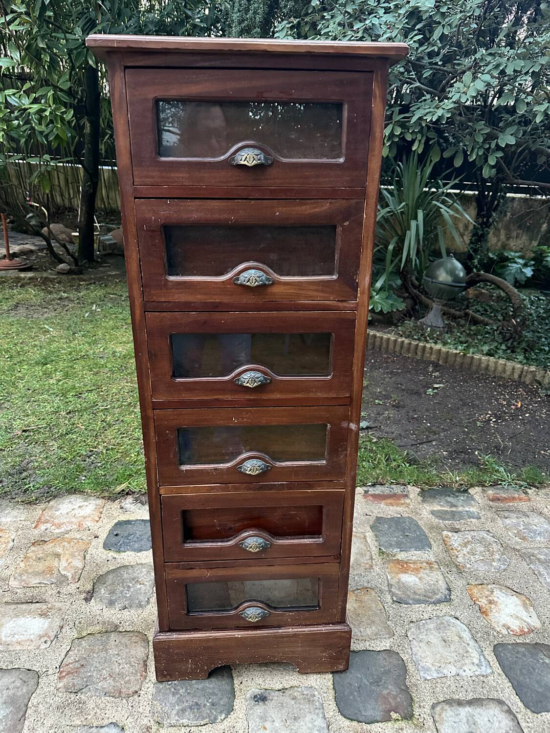 Six-drawer grain cabinet