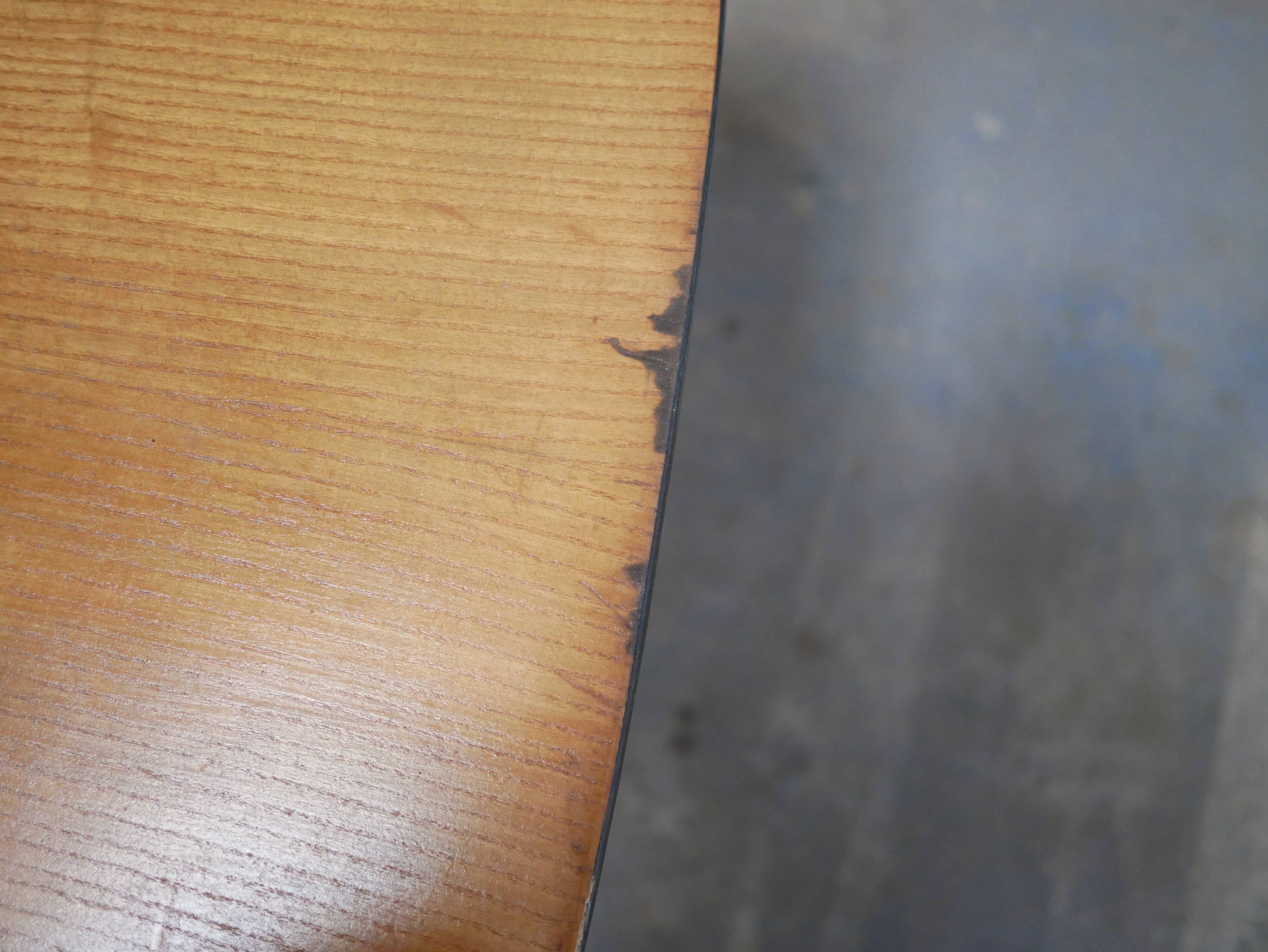 Table pliante vintage en bois et métal