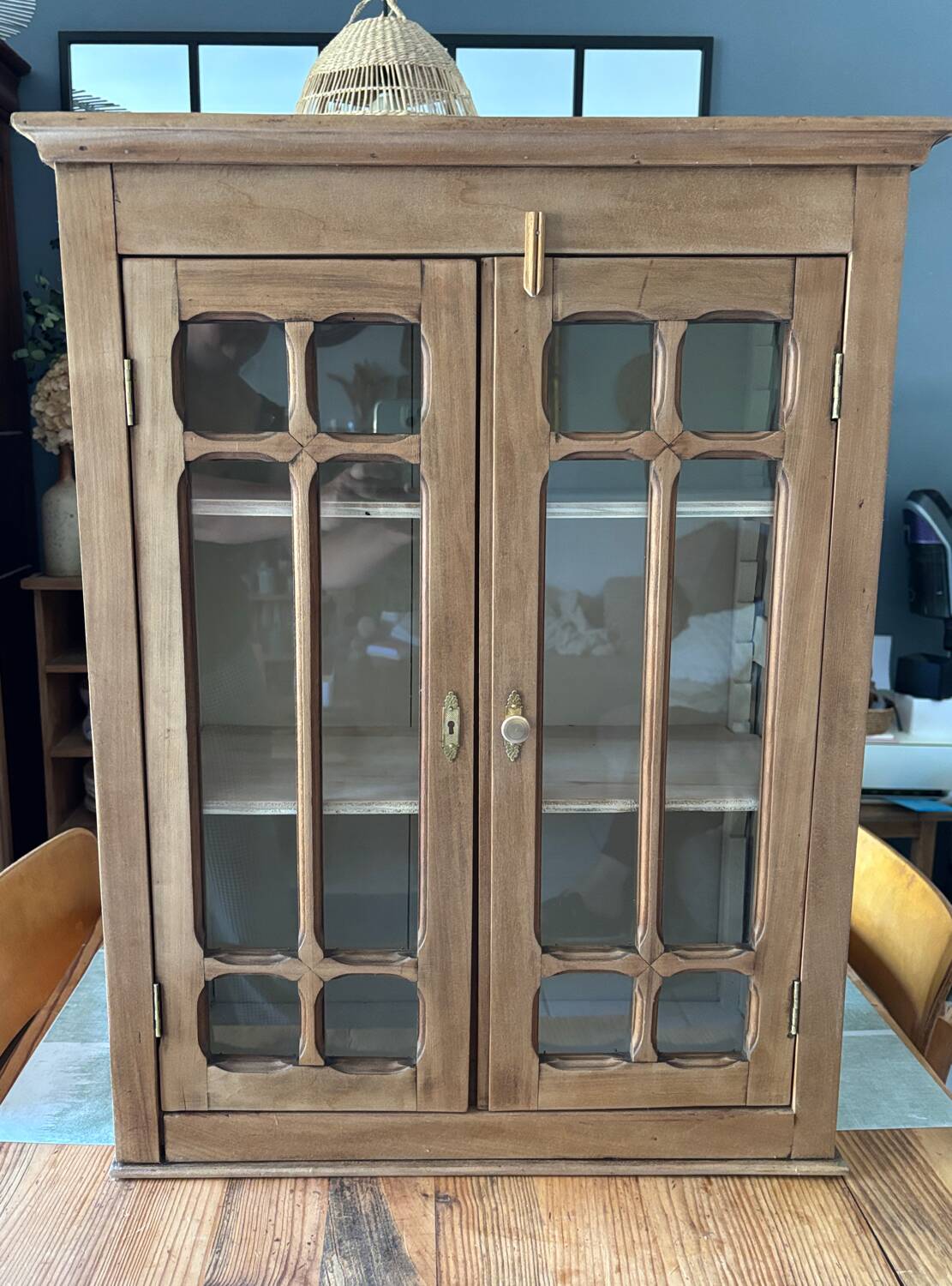 Small Parisian display case in raw wood