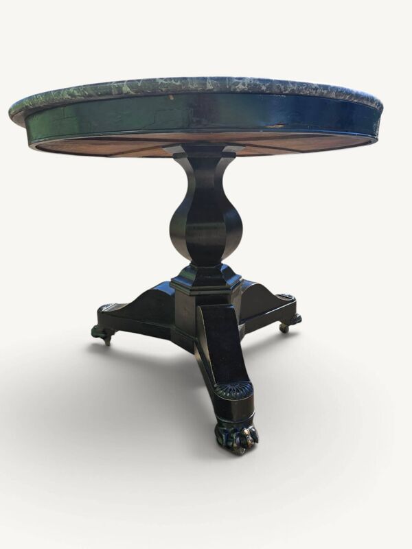 Table à manger Empire en bois noirci et marbre gris, XIXe