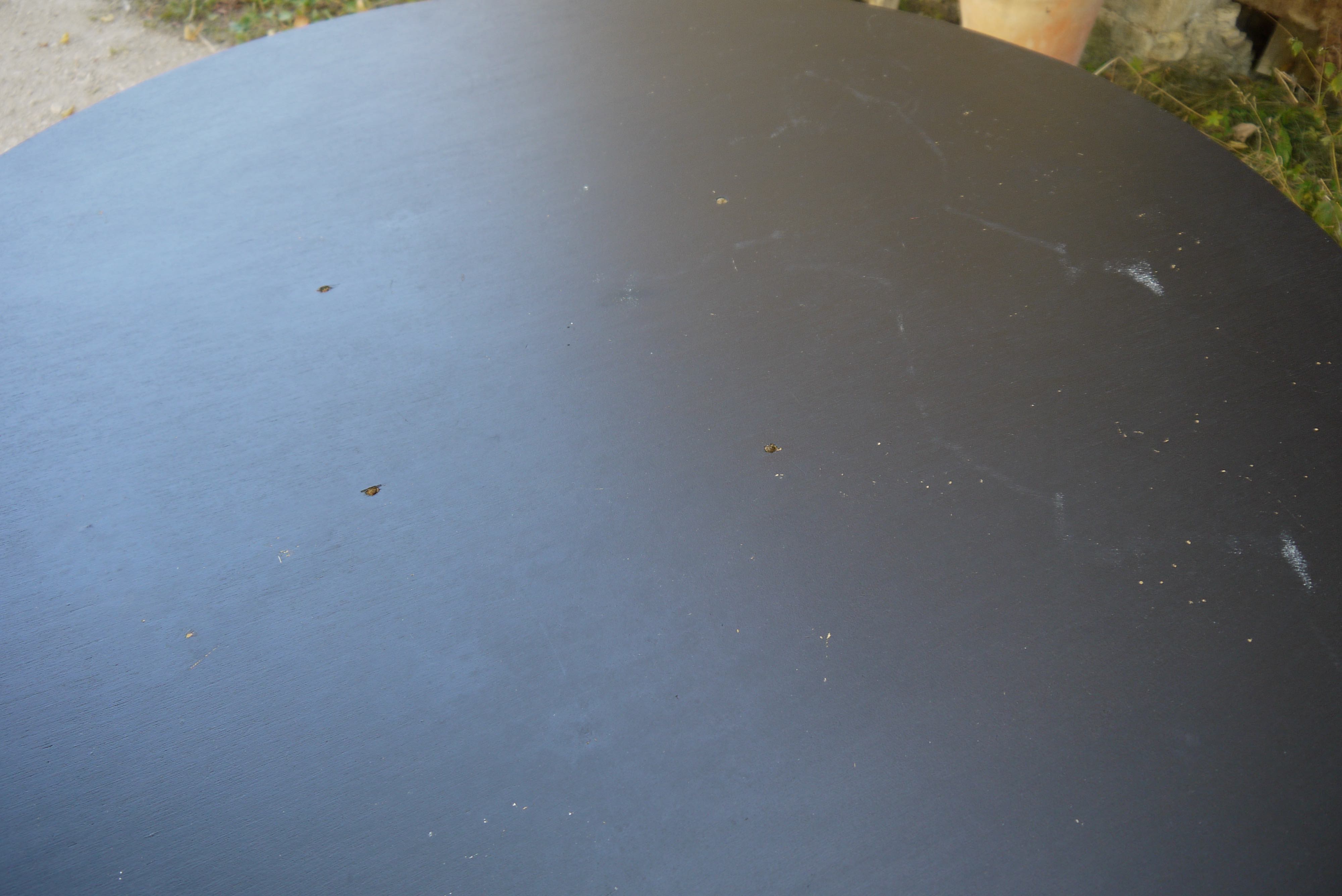 Central table leg gilded and black