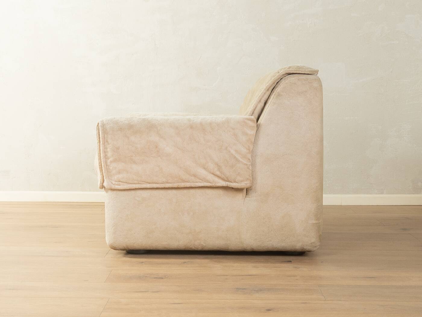 COR Space Age seating group, 1970s, set of 6 armchairs and footstool, cream white