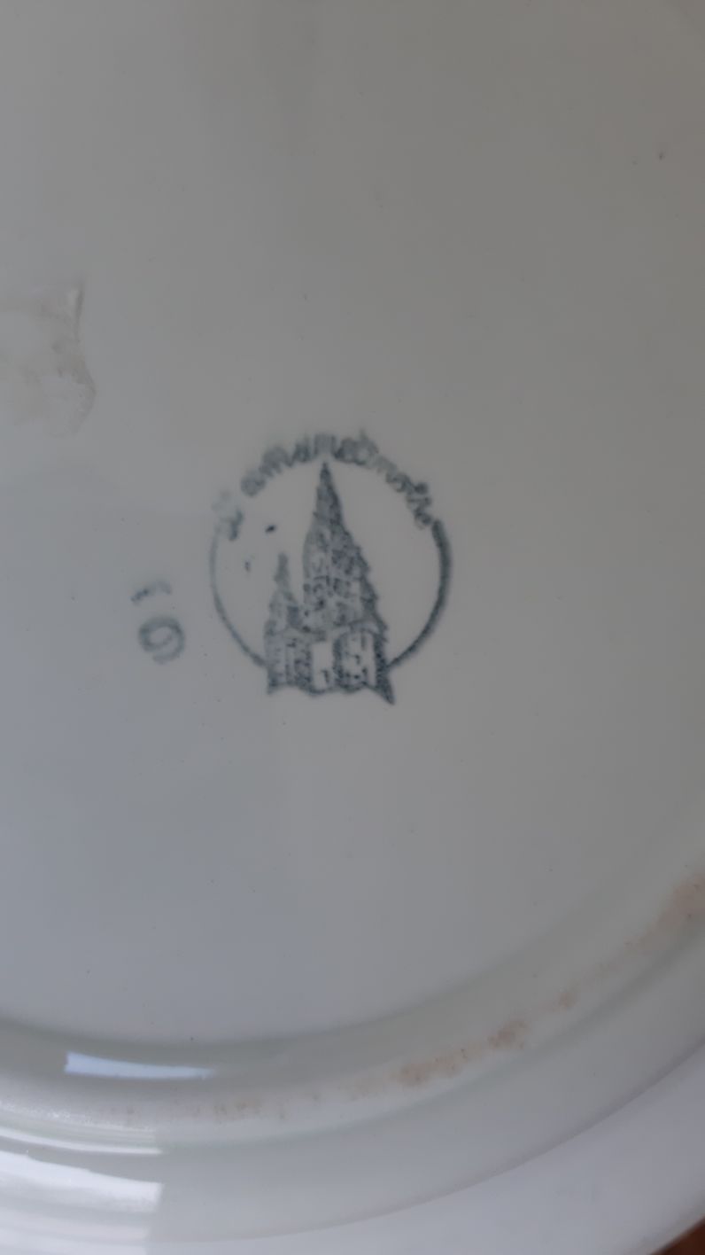 hollow dish Saint Amand Amandinoise