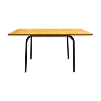 Kitchen table