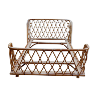 Rattan bed