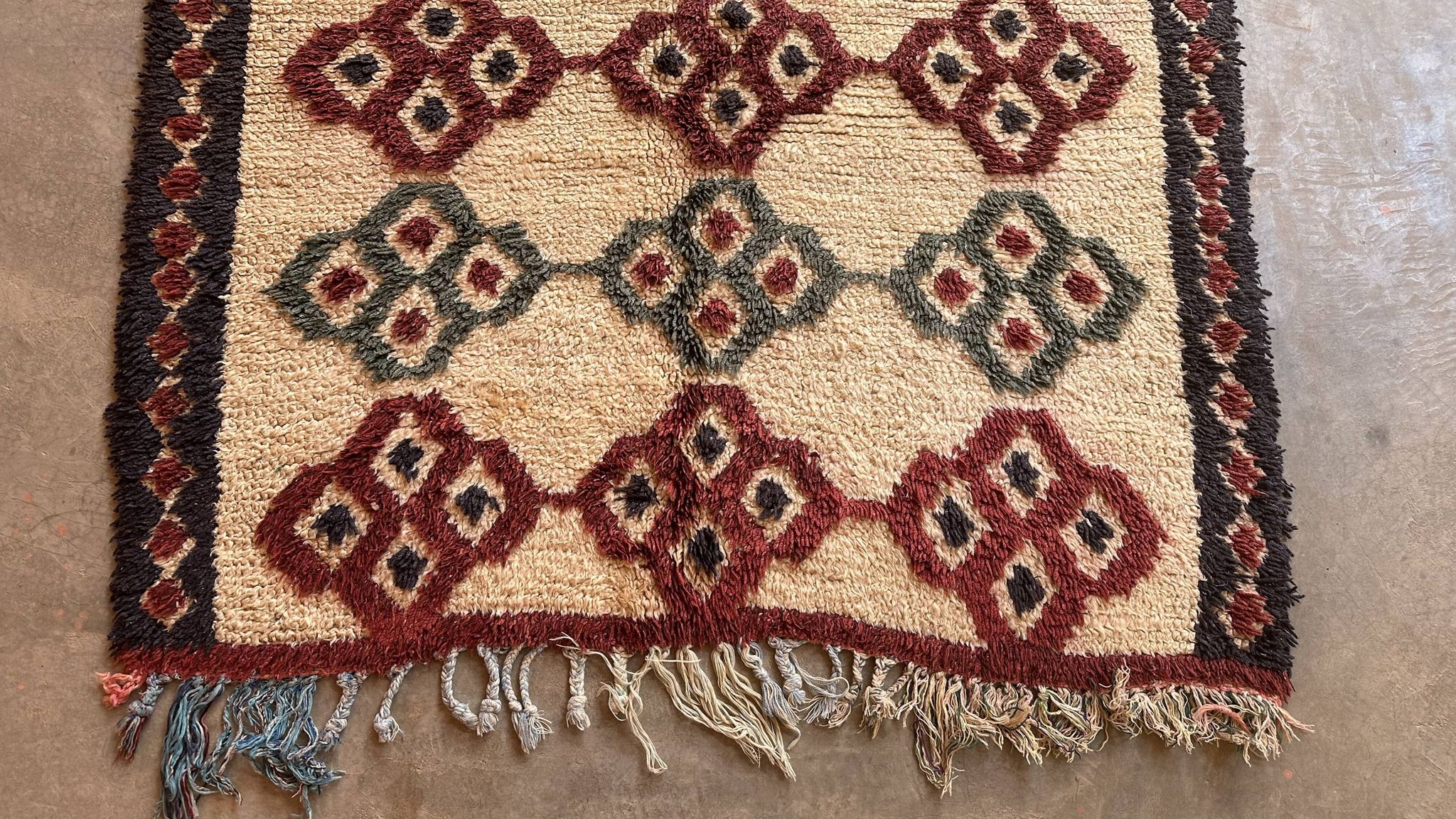 Tapis Marocain coloré Boujad - 263 x 135 cm
