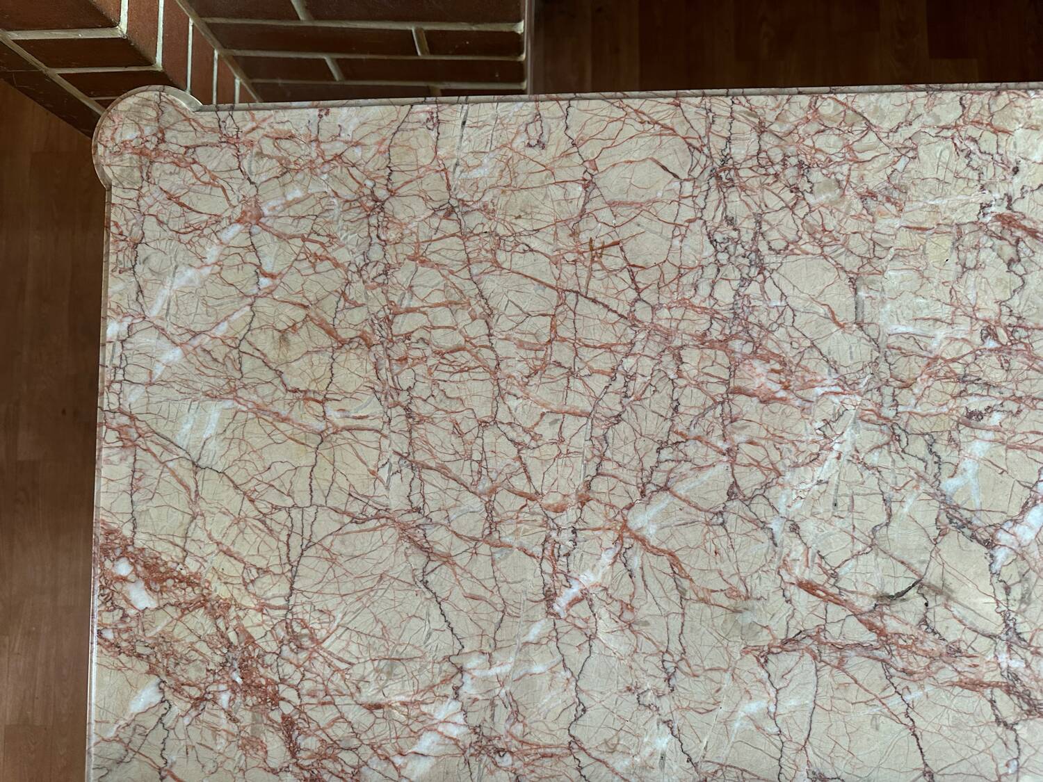 Louis XVI style chest of drawers, spinning top legs - transition style marquetry