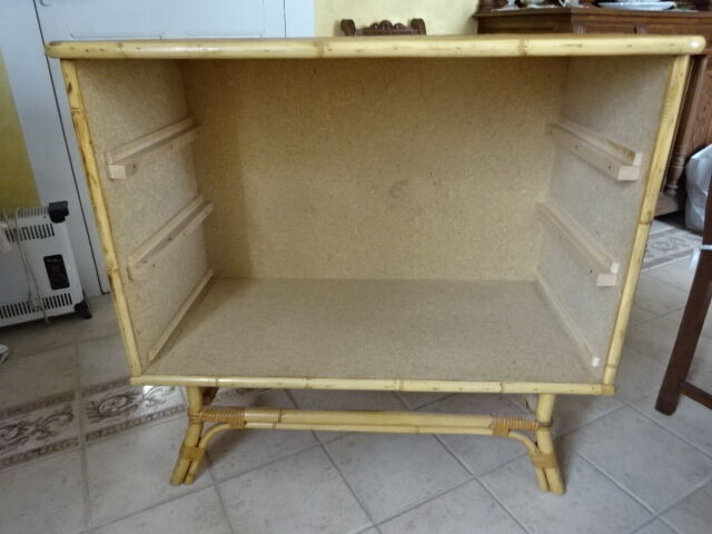 Rattan chest of drawers