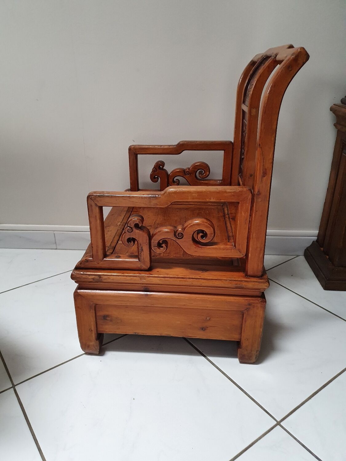 Chaise de dame de cour chinoise