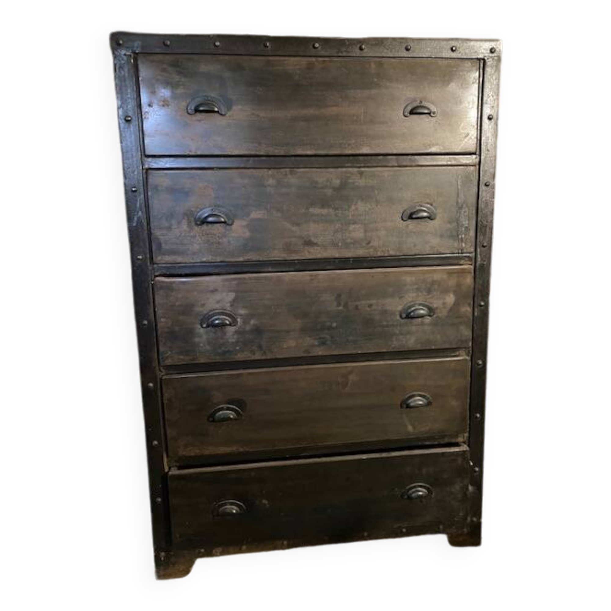 Metal chest of drawers