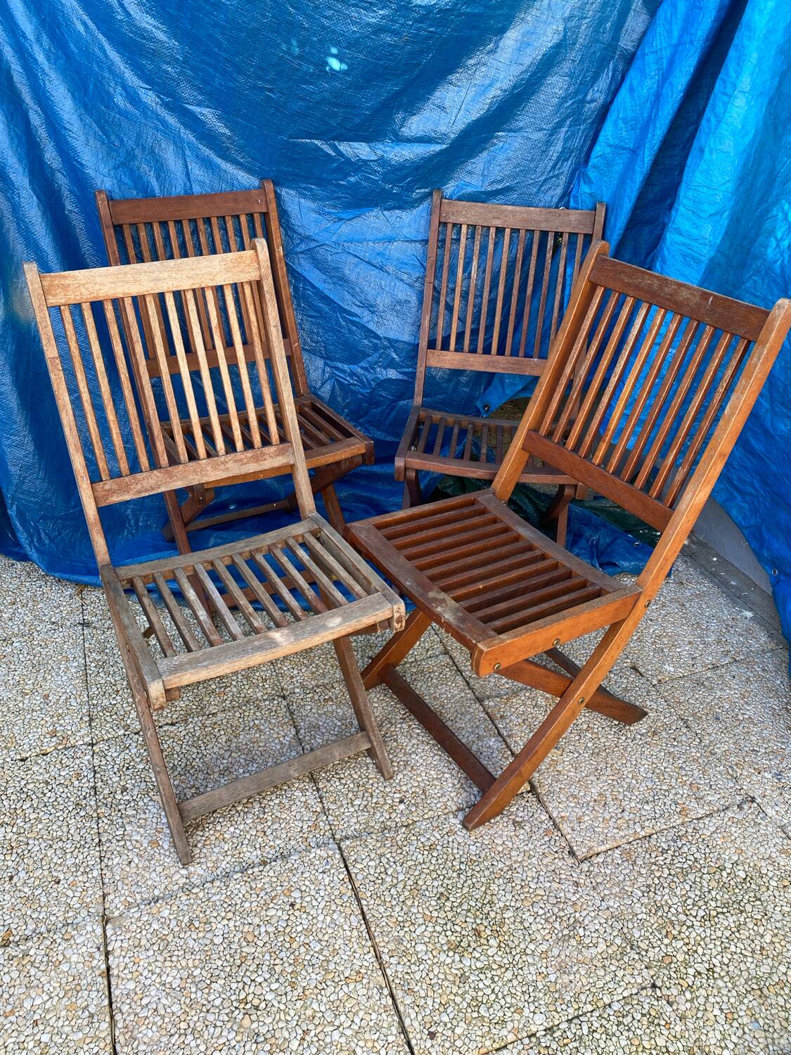Set of 4 folding garden chairs in exotic wood