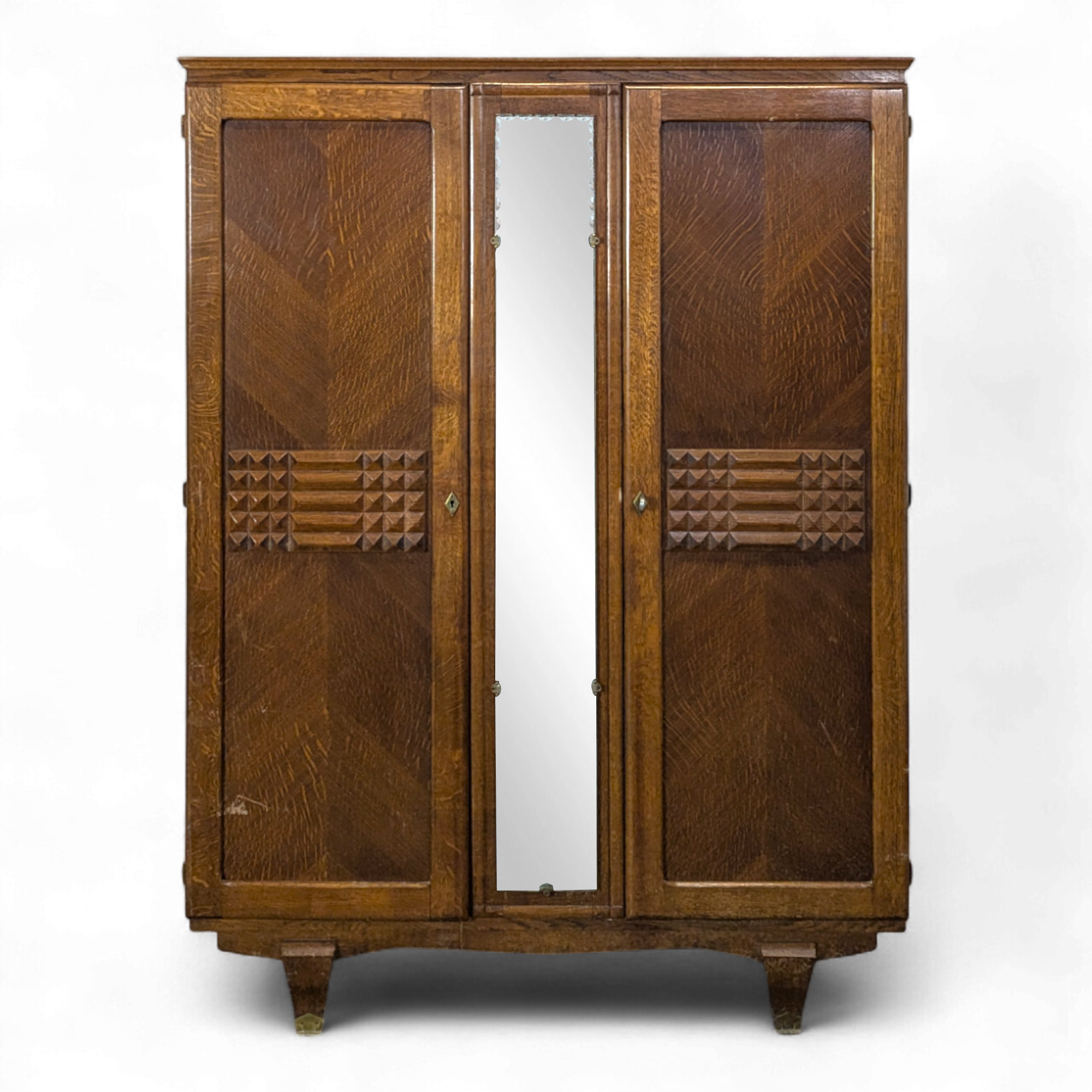 Reconstruction period ice cream cabinet