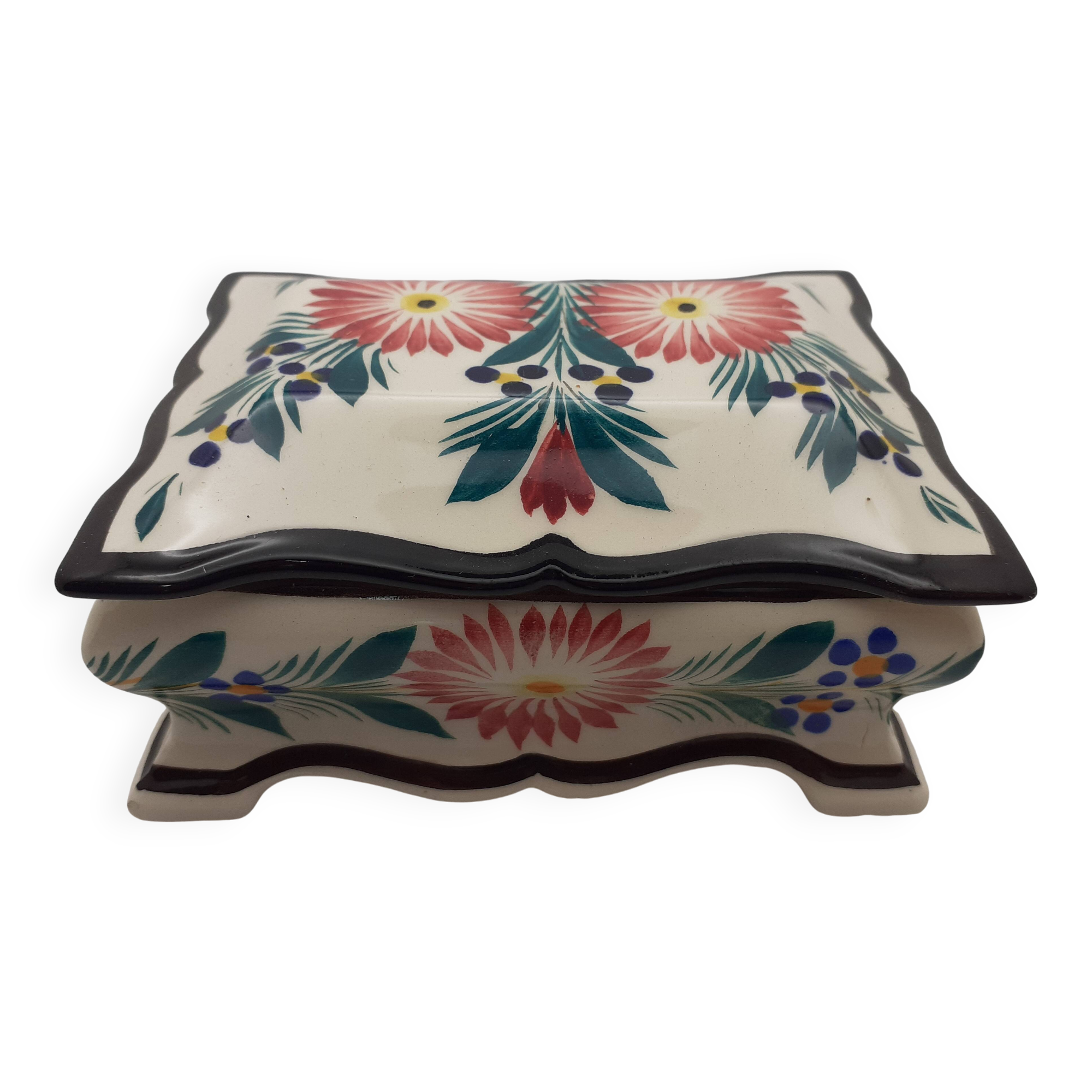 HB Quimper / Hand-decorated ceramic box