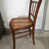 chaise ancienne style , en bois et assise en cannage