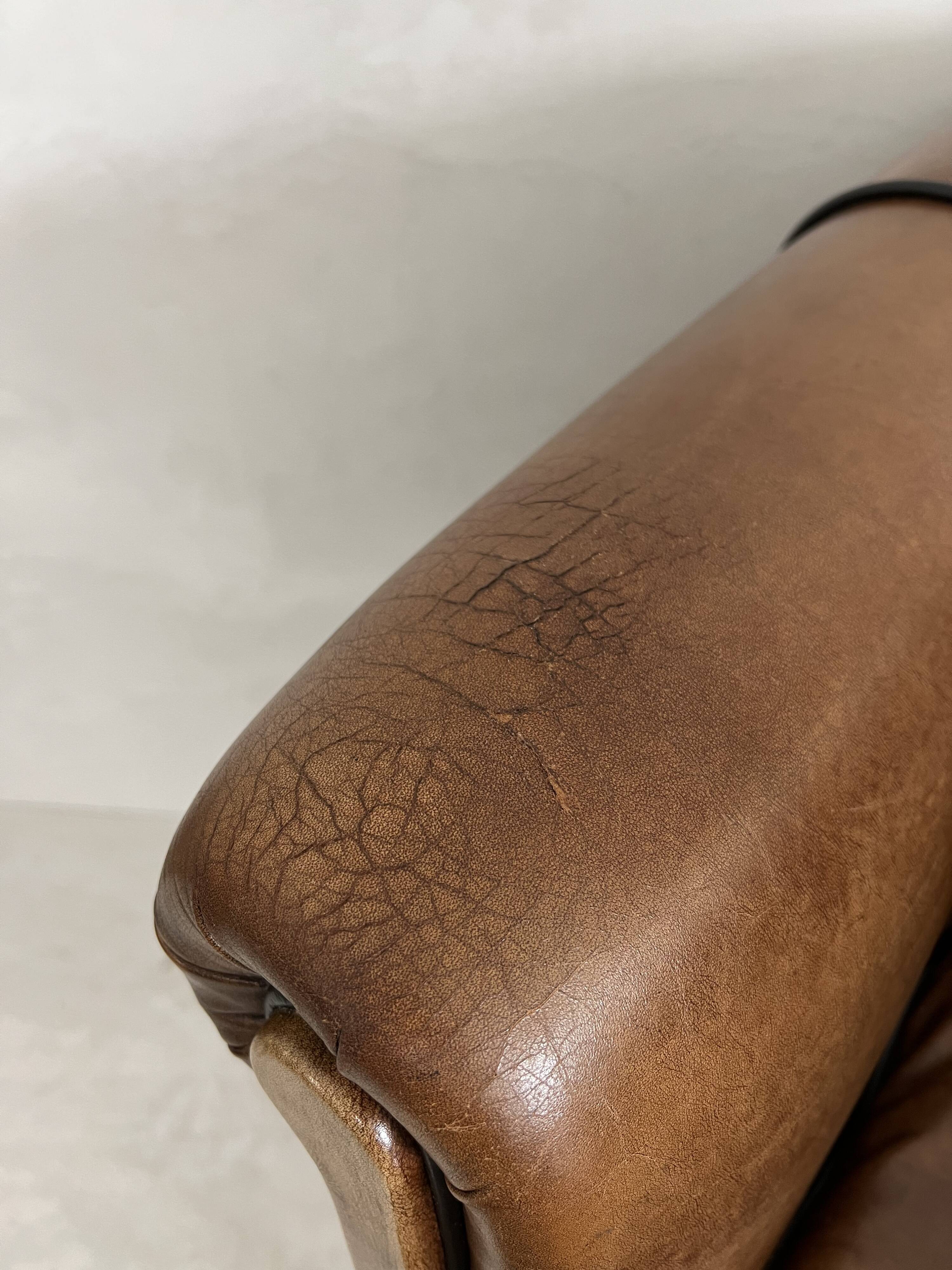 Clubchair sheep’s leather