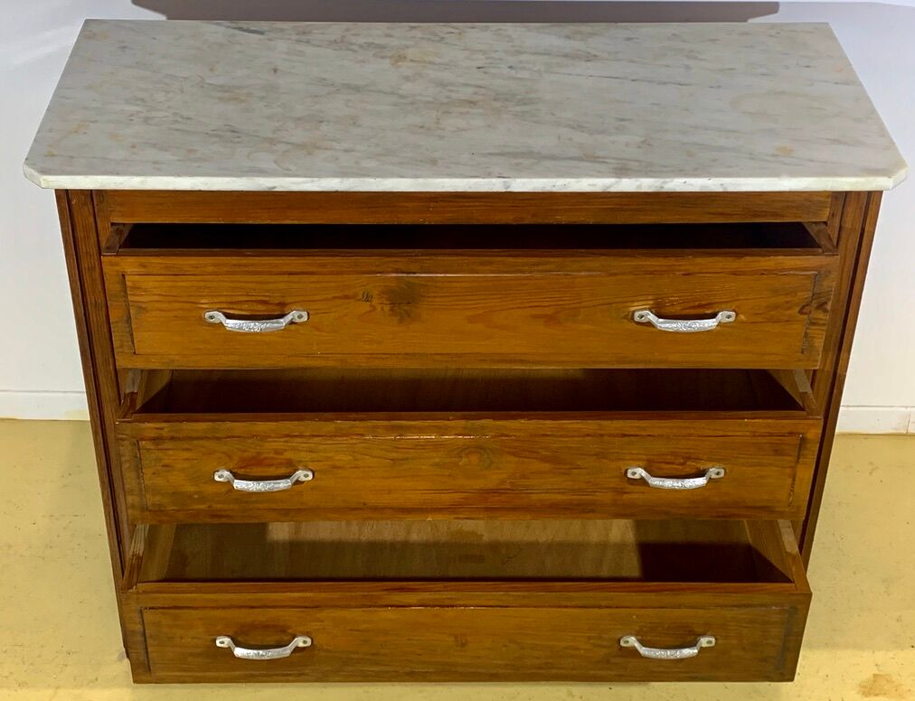 Commode style Art Déco, 3 tiroirs, marbre blanc