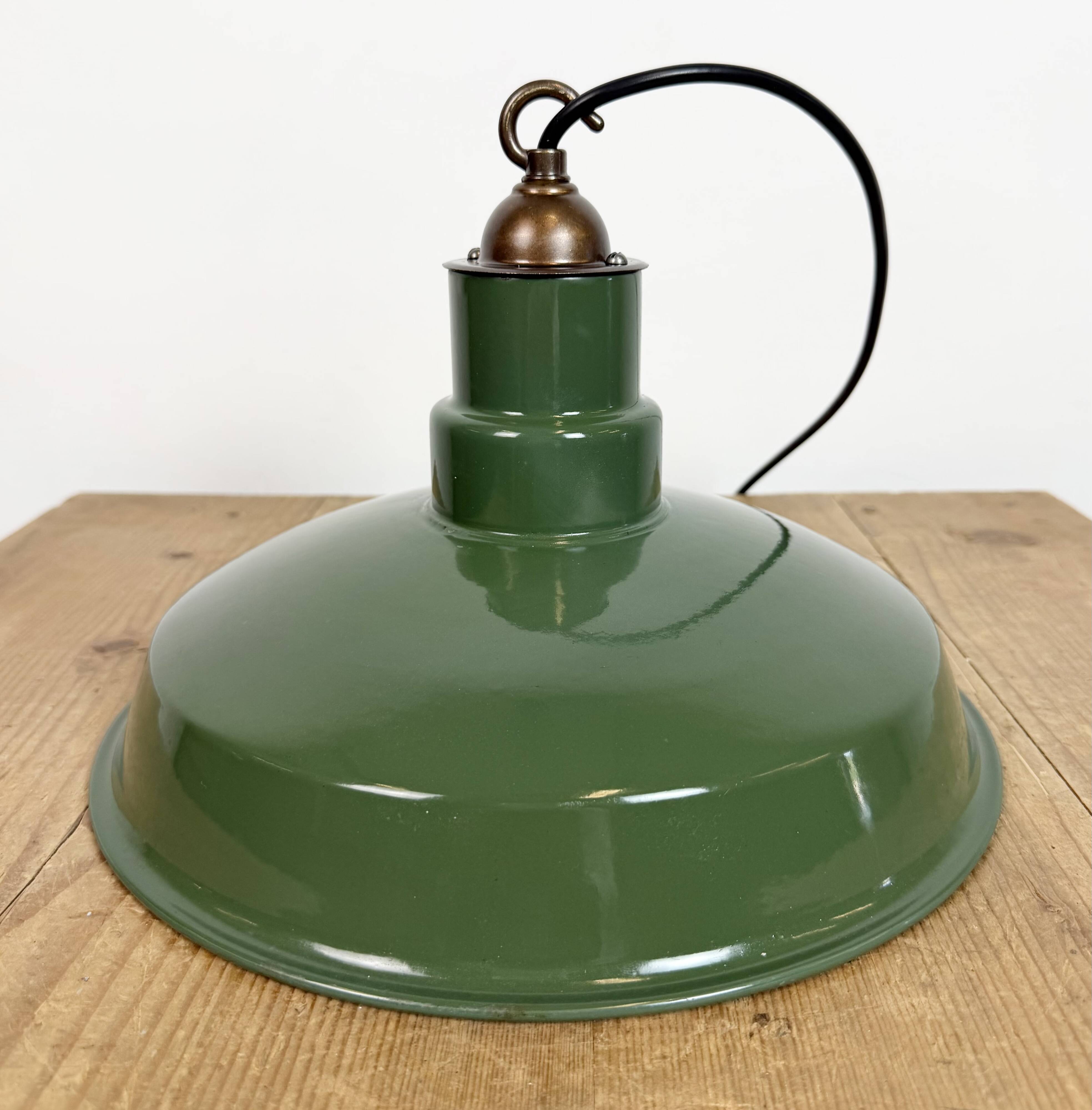 Industrial British Green Enamel Factory Pendant Lamp, 1960s