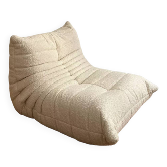 Chauffeuse Togo Ligne Roset par Michel Ducaroy bouclette écrue