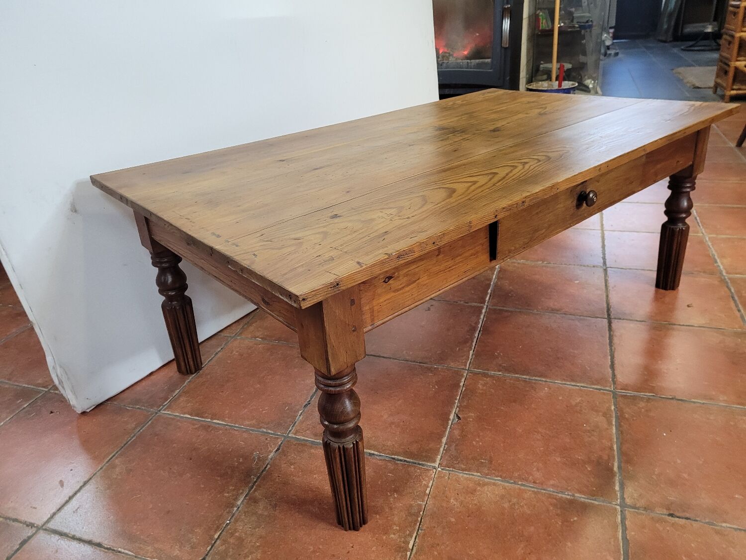 Antique coffee table with 1 drawer, 130×74cms