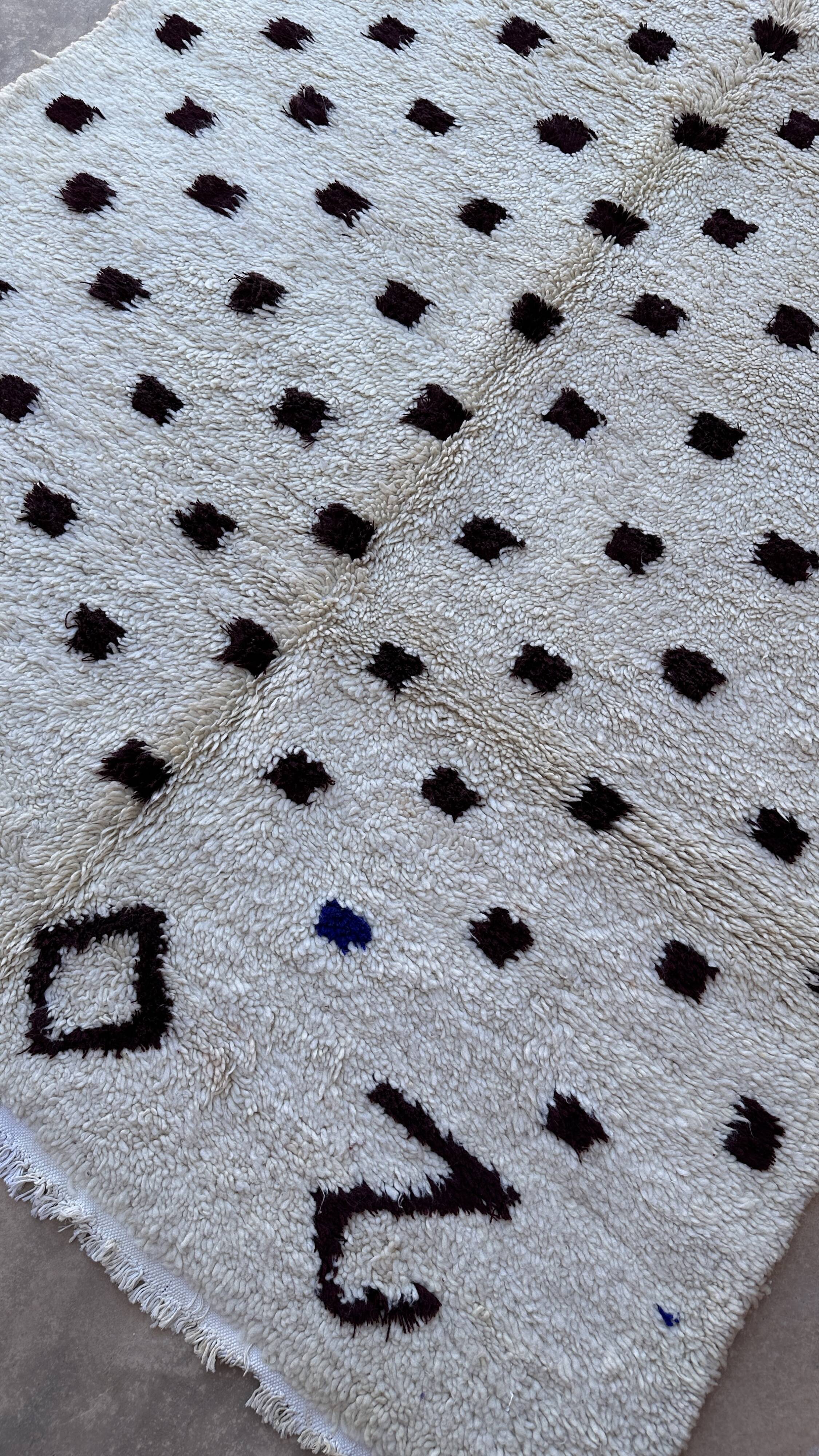 Vintage carpet Beni Ourain 183 x 270 cm