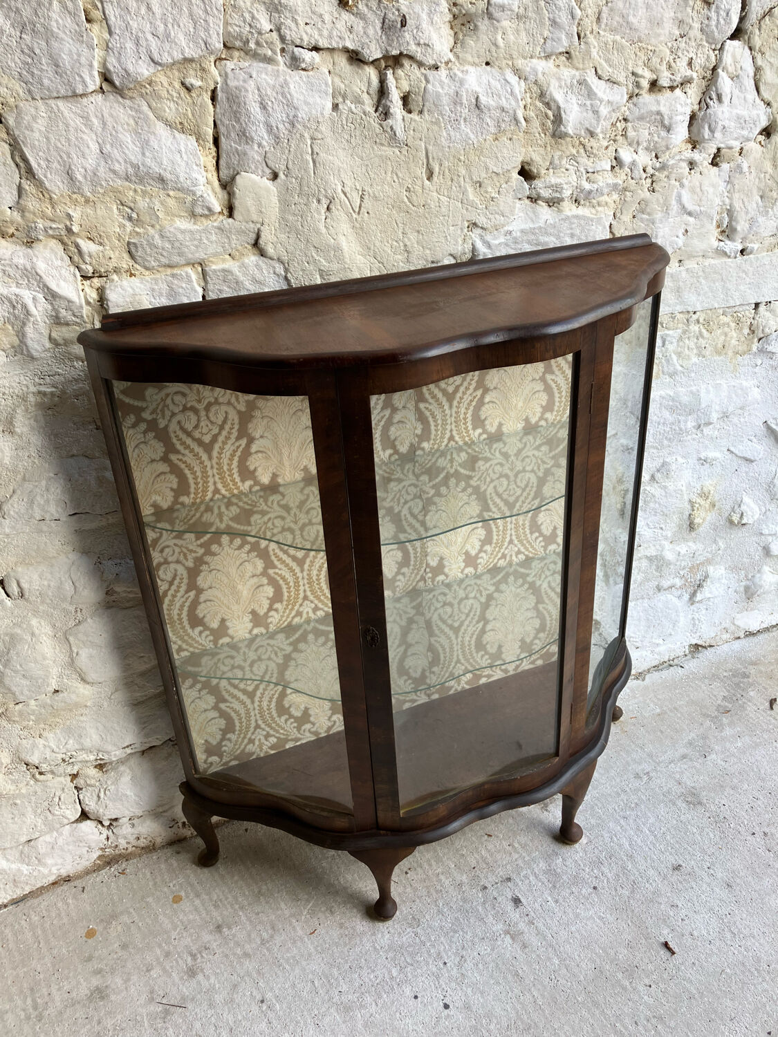 English showcase 1900