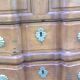 Commode arbalète en noyer XVlle, Louis XV