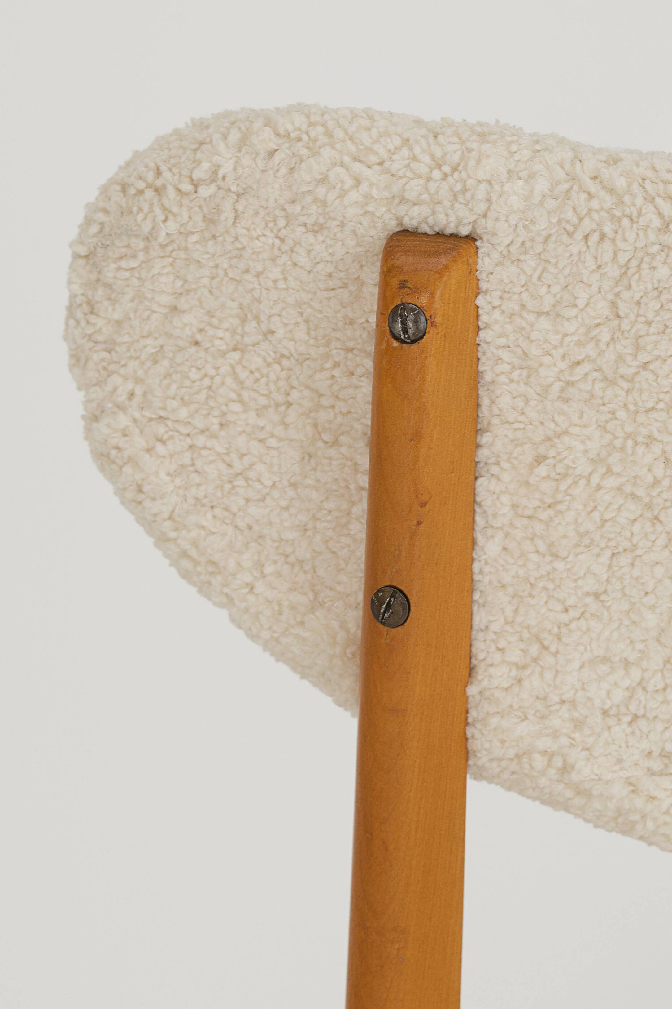 4 chaises de salle à manger de la série « Triva »