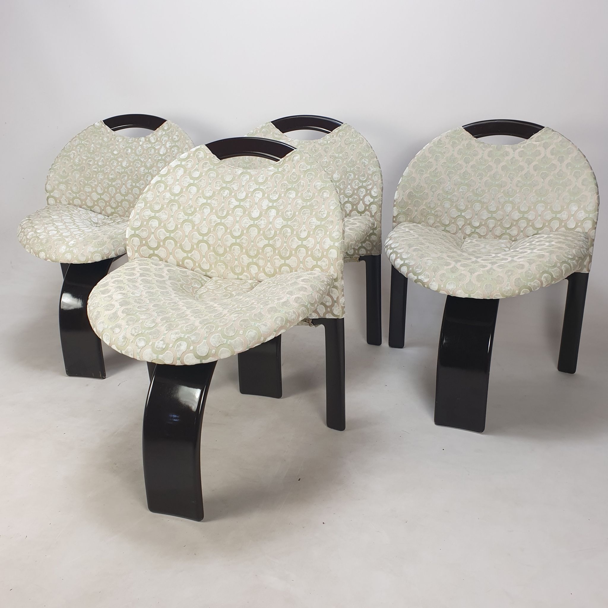 Ensemble de 4 chaises Giovanni Offredi Sail par Saporiti Italie 1973