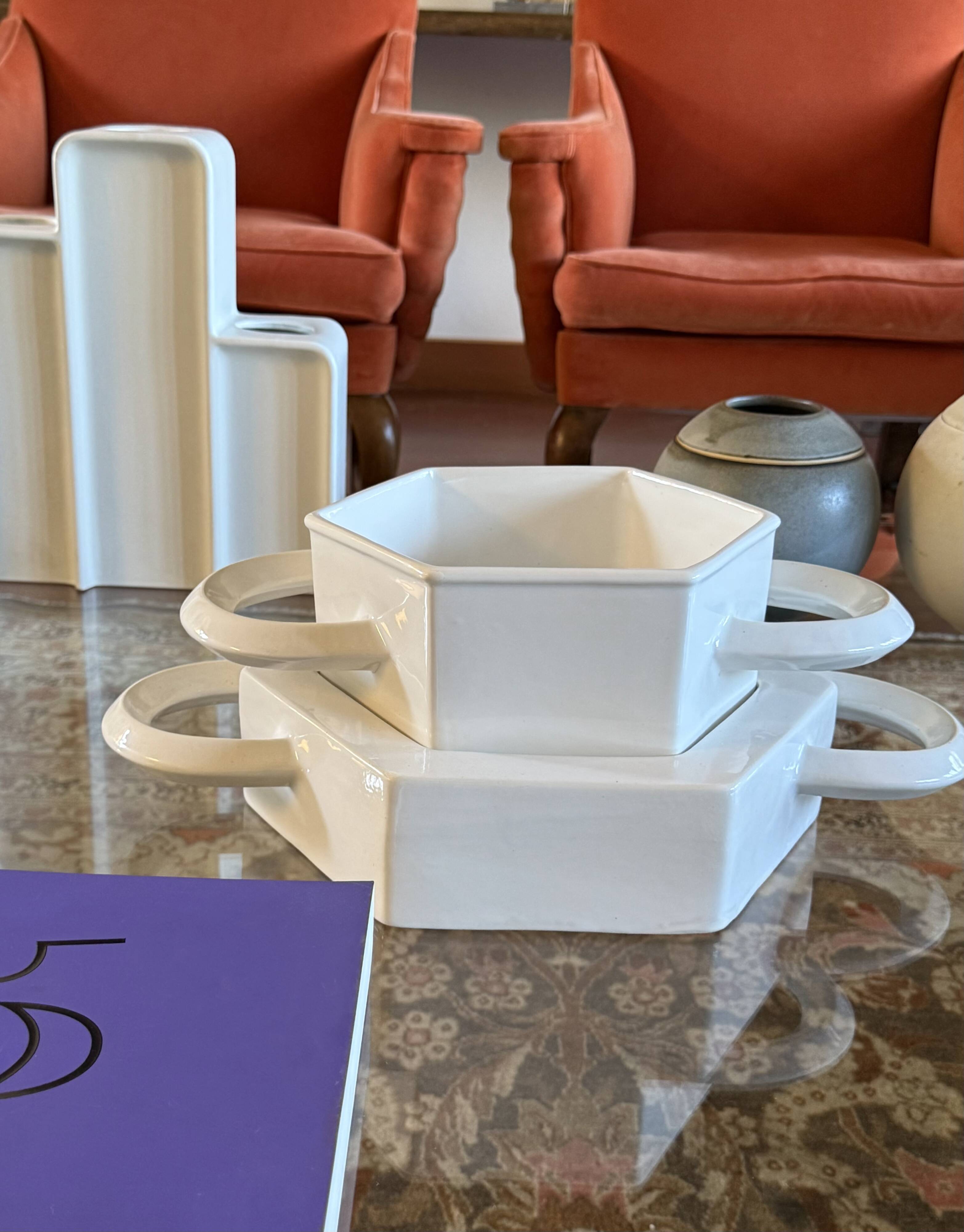 Sergio Asti, white ceramic centerpiece, Gabbianelli Italy ca. 1970