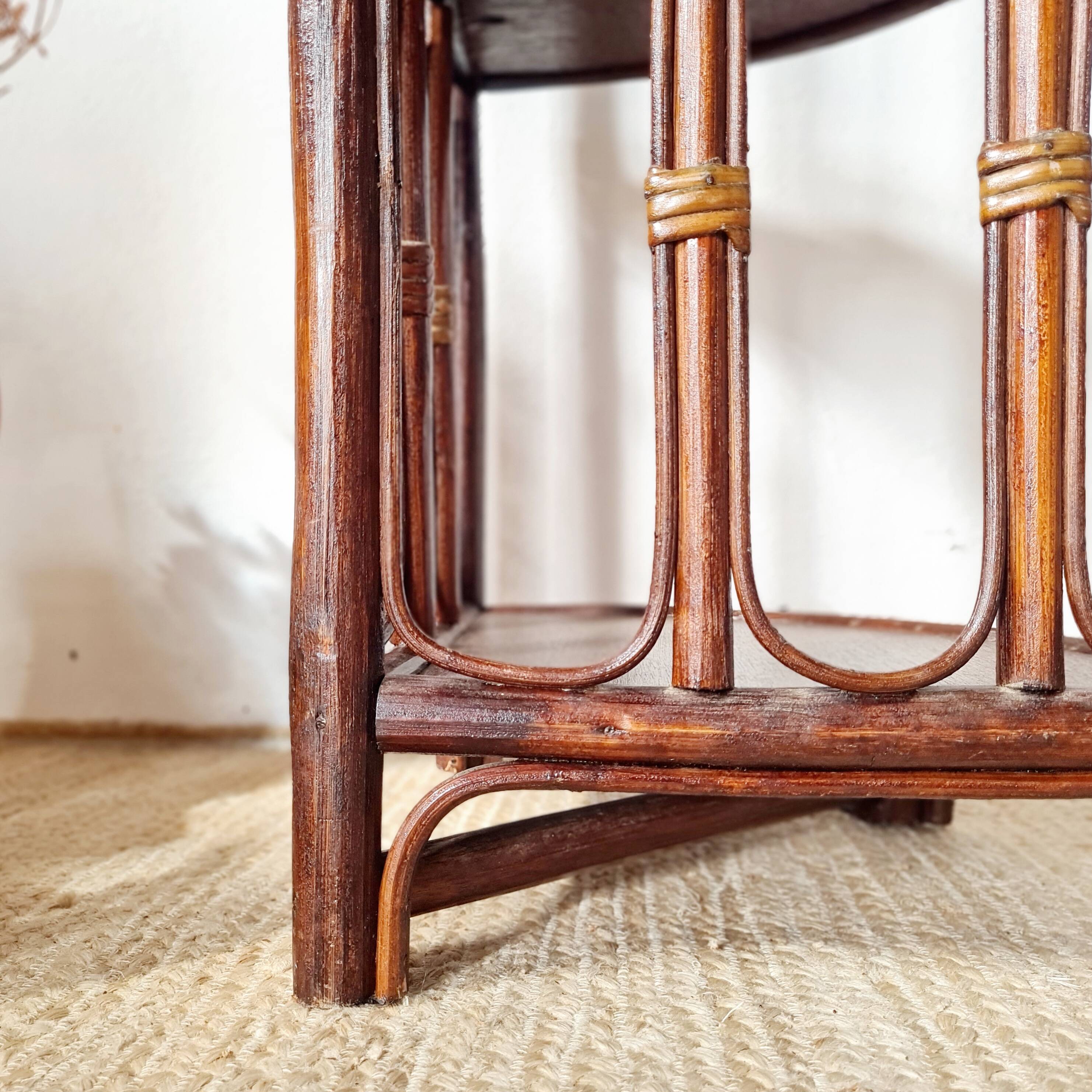 Vintage rattan corner shelf - antique bookcase