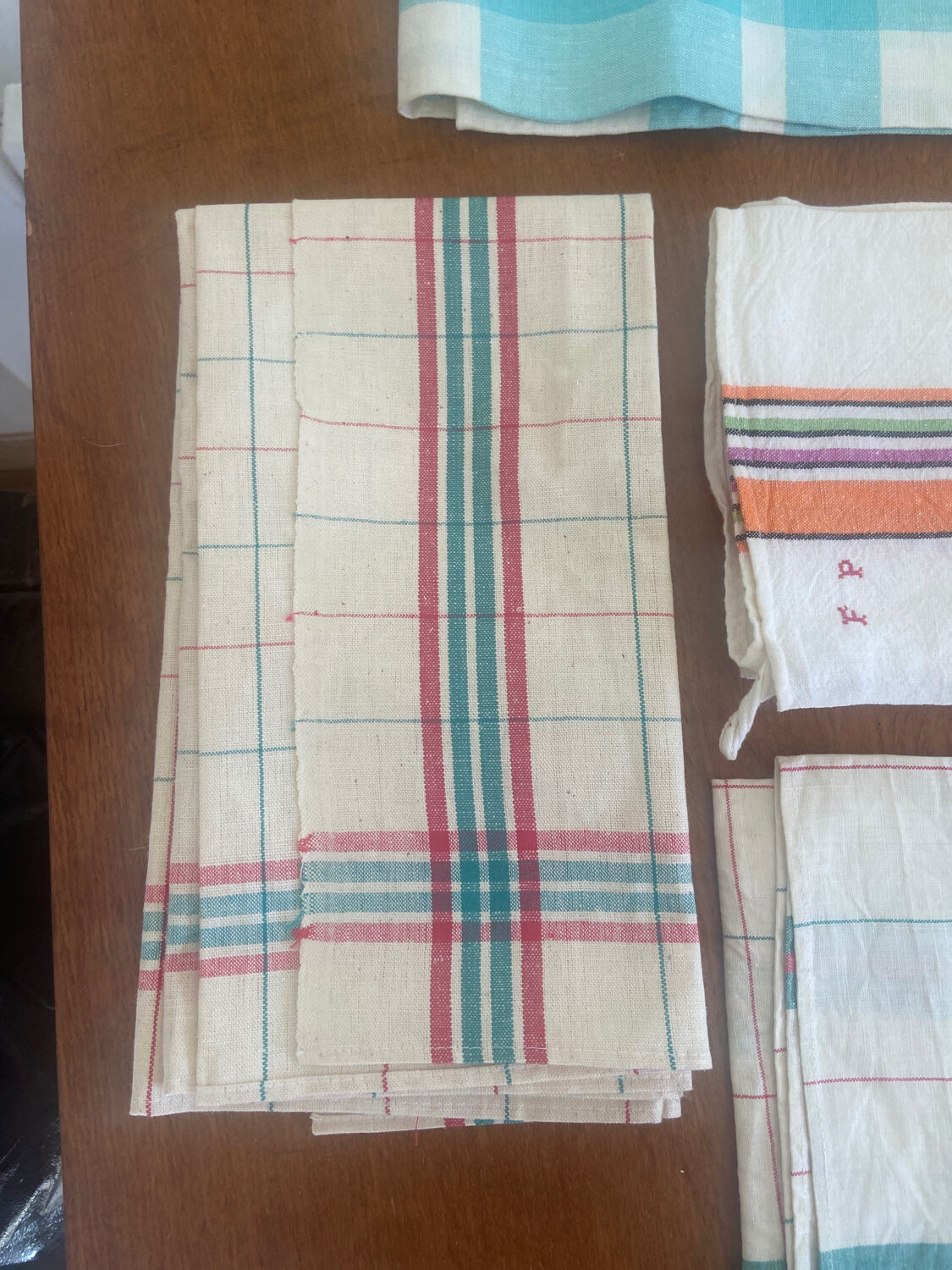 Set of 4 vintage tea towels